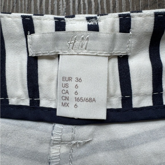 Striped Shorts Size 6 - Picture 3 of 3